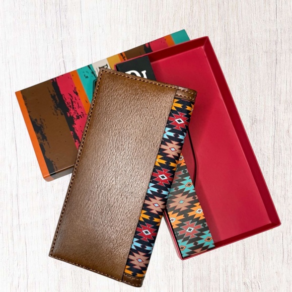 Red Dirt Hat Co. Rodeo Wallet Southwest Canvas Inlay - Picture 4 of 5